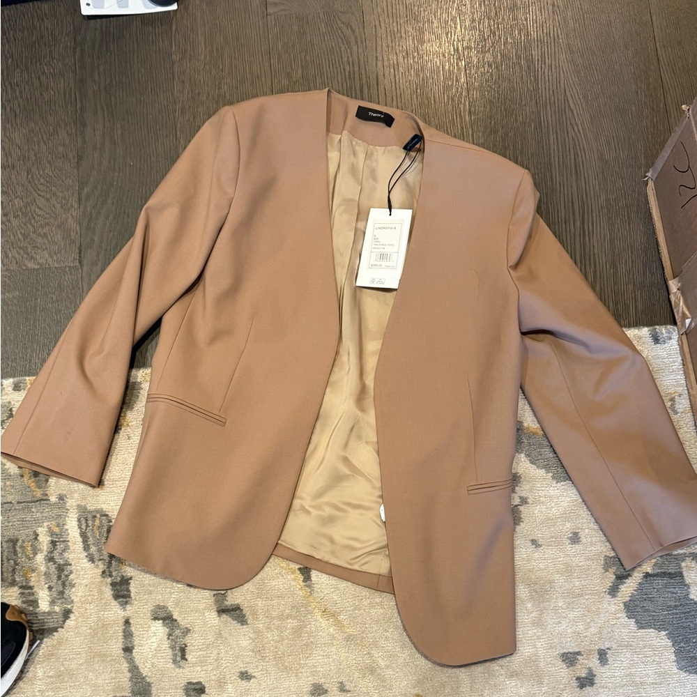 Theory beige jacket - Picture 4 of 6